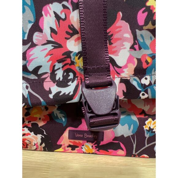 Vera Bradley Lighten Up Lunch Tote in a Floral Pattern NWOT - Picture 3 of 13